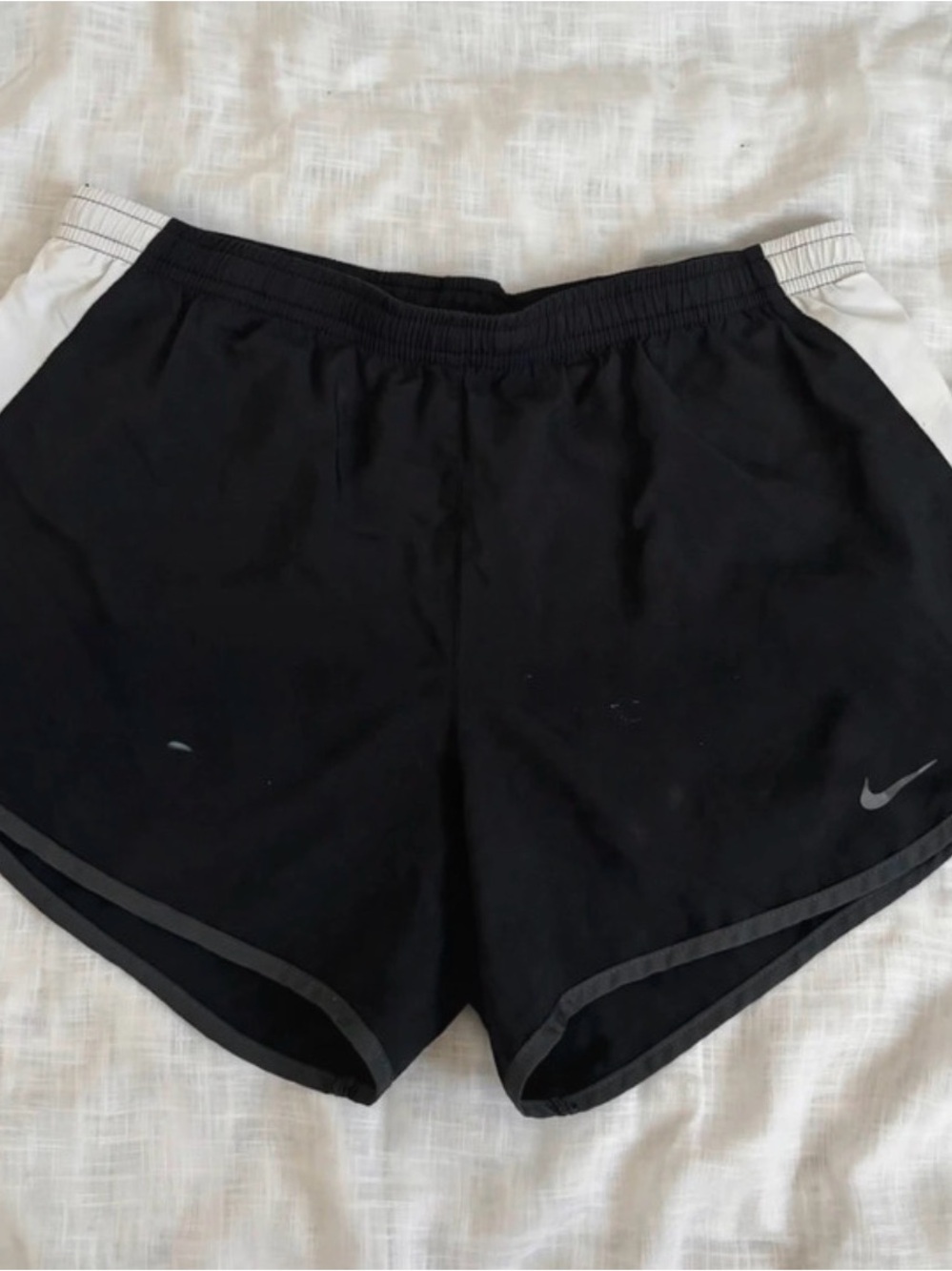 Nike Dri-FIT Running Shorts Women’s Small Black White Mesh Athletic